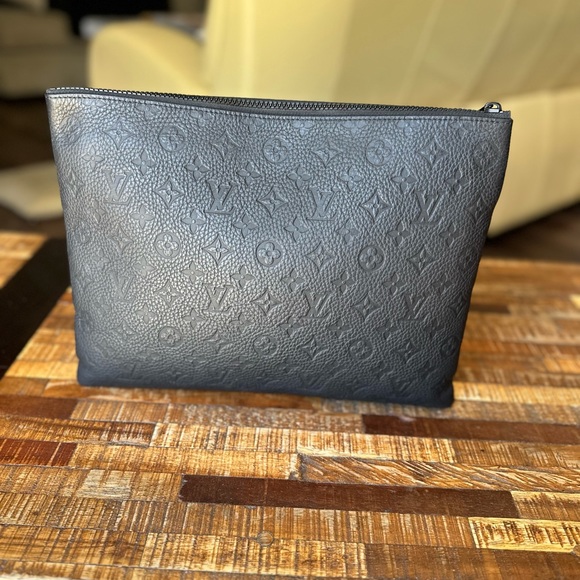 Louis Vuitton - Virgil Abloh A4 pochette - Picture 4 of 8